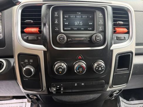 Used 2017 RAM 2500 SLT AWD/4WD image 18