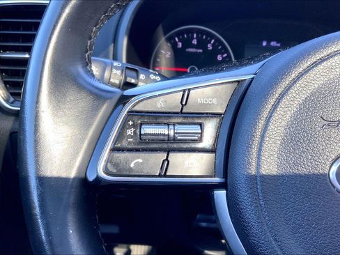 Used 2022 Kia Sportage EX image 18