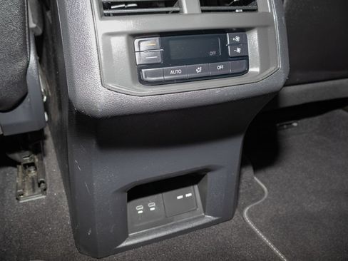 Used 2023 Volkswagen Atlas SEL AWD/4WD image 20