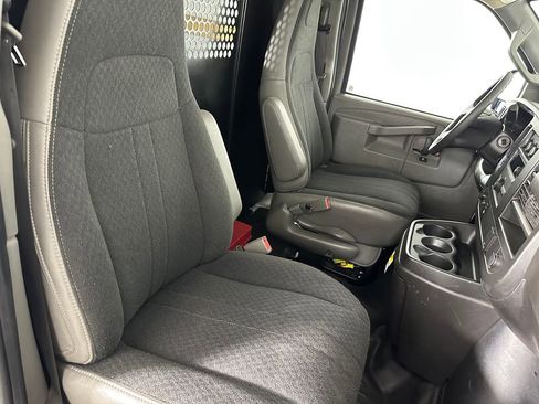 Used 2024 GMC Savana 2500 w/ Driver Convenience Package RWD image 23