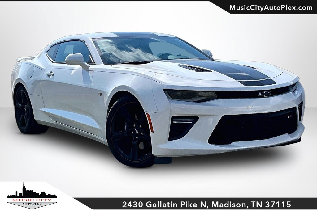 Used 2017 Chevrolet Camaro SS RWD image 1