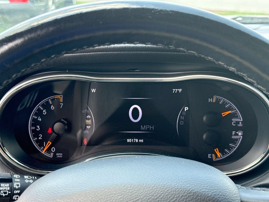 Used 2020 Jeep Grand Cherokee High Altitude AWD/4WD image 17