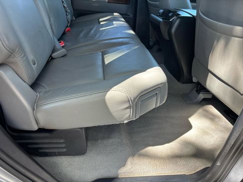 Used 2010 Toyota Tundra Limited AWD/4WD image 24