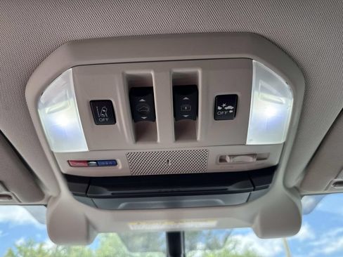 Used 2022 Subaru Ascent Limited w/ Technology Package AWD/4WD image 50