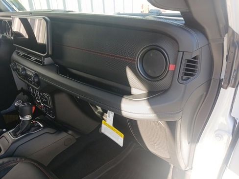 New 2026 Jeep Wrangler Unlimited Rubicon image 38