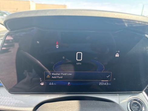 Used 2025 Chevrolet Trax LT FWD image 12