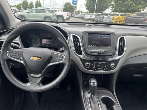 Used 2020 Chevrolet Equinox LS w/ LPO, Cargo Package AWD/4WD image 17