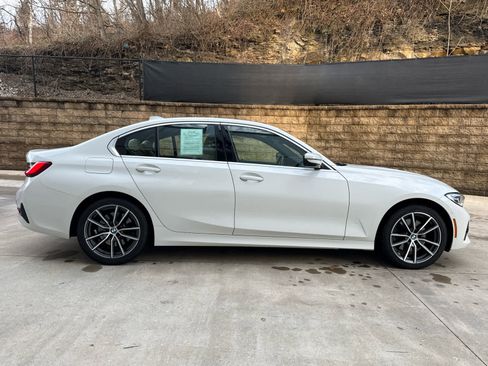 Certified 2021 BMW 330i xDrive Sedan w/ Convenience Package image 7