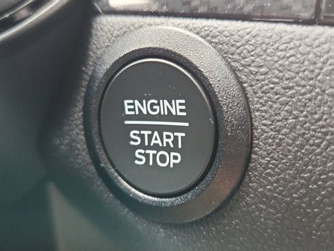 Used 2025 Ford Escape ST-Line image 25