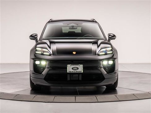 Used 2025 Porsche Macan 4S Electric AWD/4WD image 8