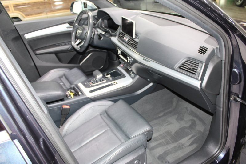 Used 2018 Audi SQ5 Premium Plus w/ S Sport Package AWD/4WD image 8