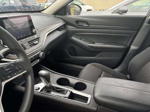 Used 2026 Nissan Altima 2.5 SV FWD image 40