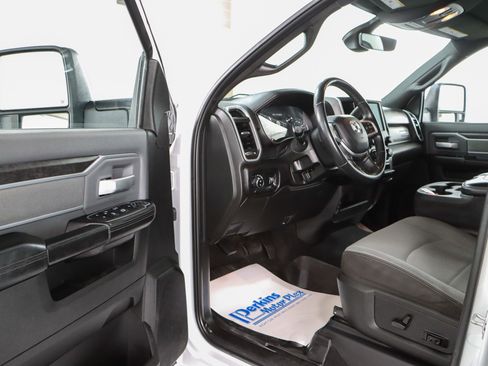 Used 2023 RAM 2500 Big Horn w/ Level 1 Equipment Group image 3