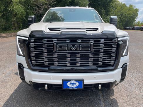 Used 2025 GMC Sierra 3500 Denali Ultimate AWD/4WD image 10
