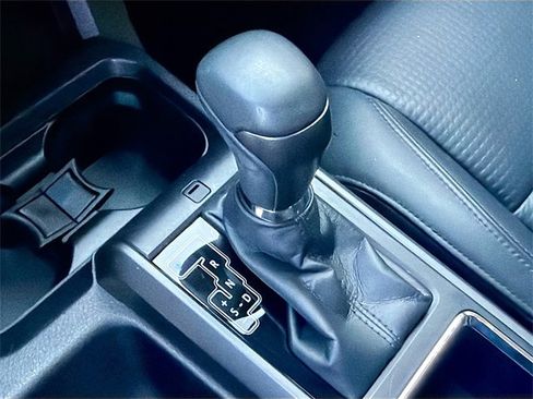 Used 2018 Toyota Tacoma TRD Sport image 27