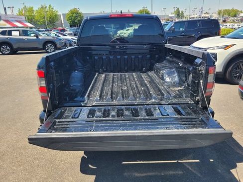 Certified 2023 Nissan Frontier SV RWD image 11