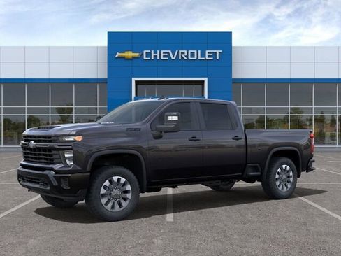 Used 2024 Chevrolet Silverado 2500 Custom w/ Custom Convenience Package AWD/4WD image 2