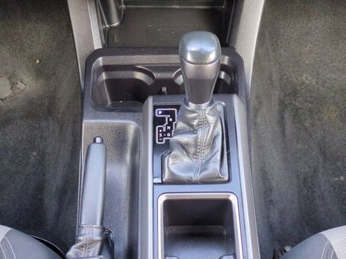 Used 2022 Toyota Tacoma SR5 image 19