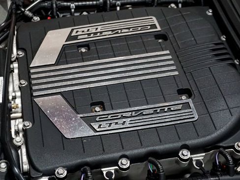 Used 2016 Chevrolet Corvette Z06 w/ 3LZ Preferred Equipment Group image 37