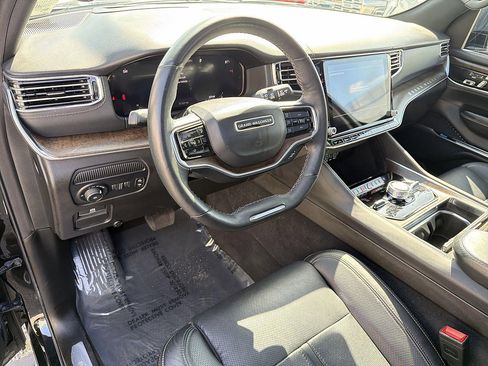 Used 2024 Jeep Grand Wagoneer L 4WD image 9