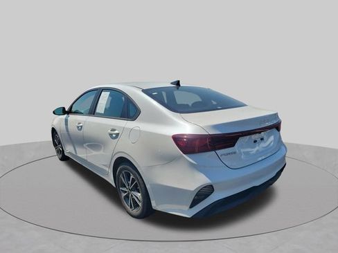 Used 2023 Kia Forte LXS w/ LXS Technology Package FWD image 14