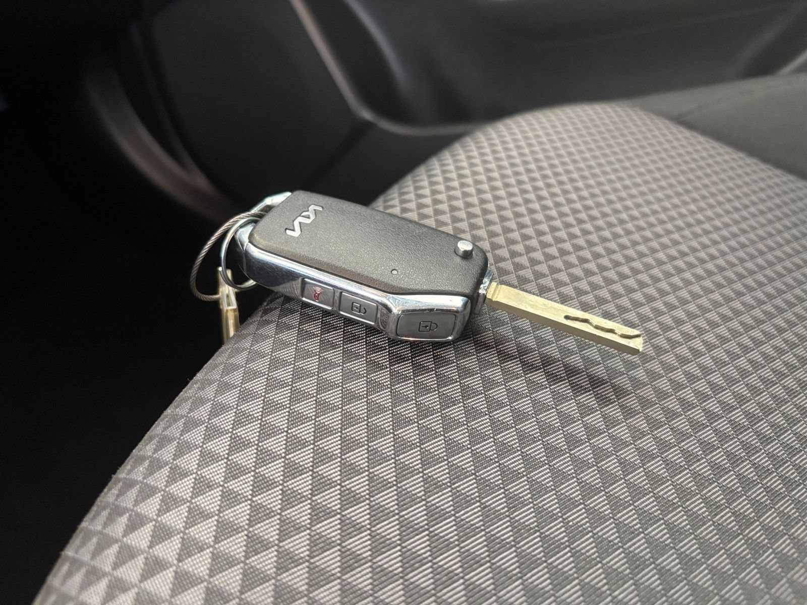 Used 2025 Kia Soul LX w/ LX Technology Package FWD image 20
