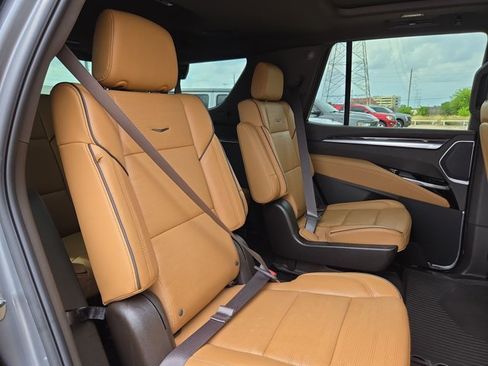 Used 2025 Cadillac Escalade Premium Luxury w/ LPO, Floor Liner Package AWD/4WD image 22