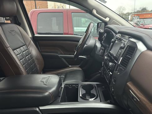 Used 2017 Nissan Titan Platinum Reserve image 20