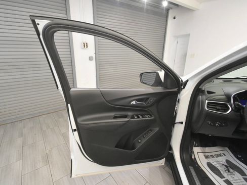 Used 2022 Chevrolet Equinox Premier AWD/4WD image 15