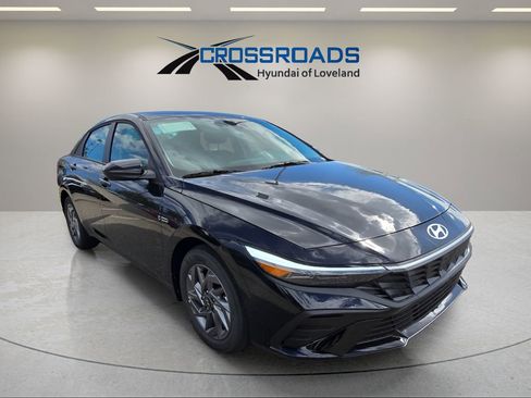 New 2025 Hyundai Elantra Blue image 7