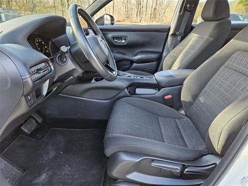 Used 2023 Honda HR-V Sport image 8