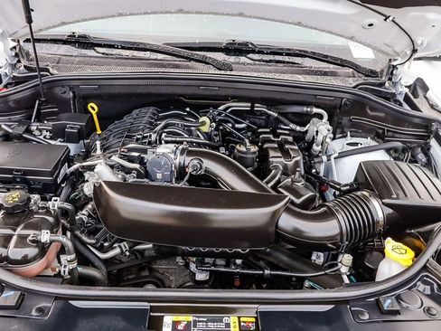 Certified 2024 Dodge Durango GT image 29