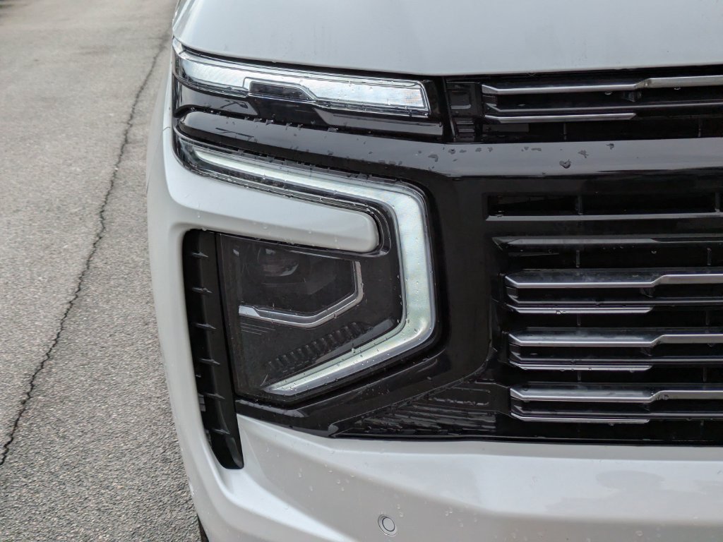 New 2025 Chevrolet Tahoe High Country AWD/4WD image 11