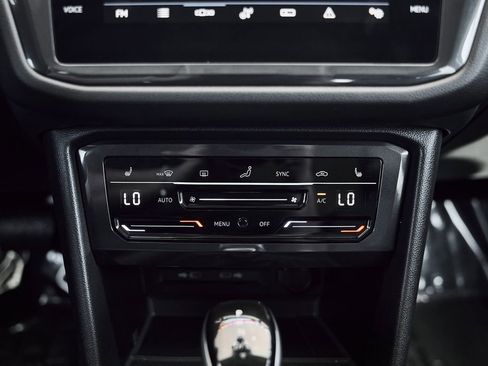 Used 2024 Volkswagen Tiguan Wolfsburg Edition FWD image 37