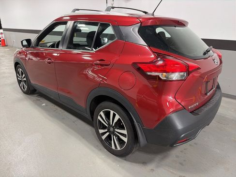 Used 2019 Nissan Kicks SV w/ Exterior Package image 2