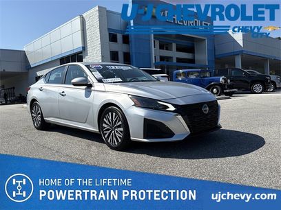 Used 2023 Nissan Altima 2.5 SV