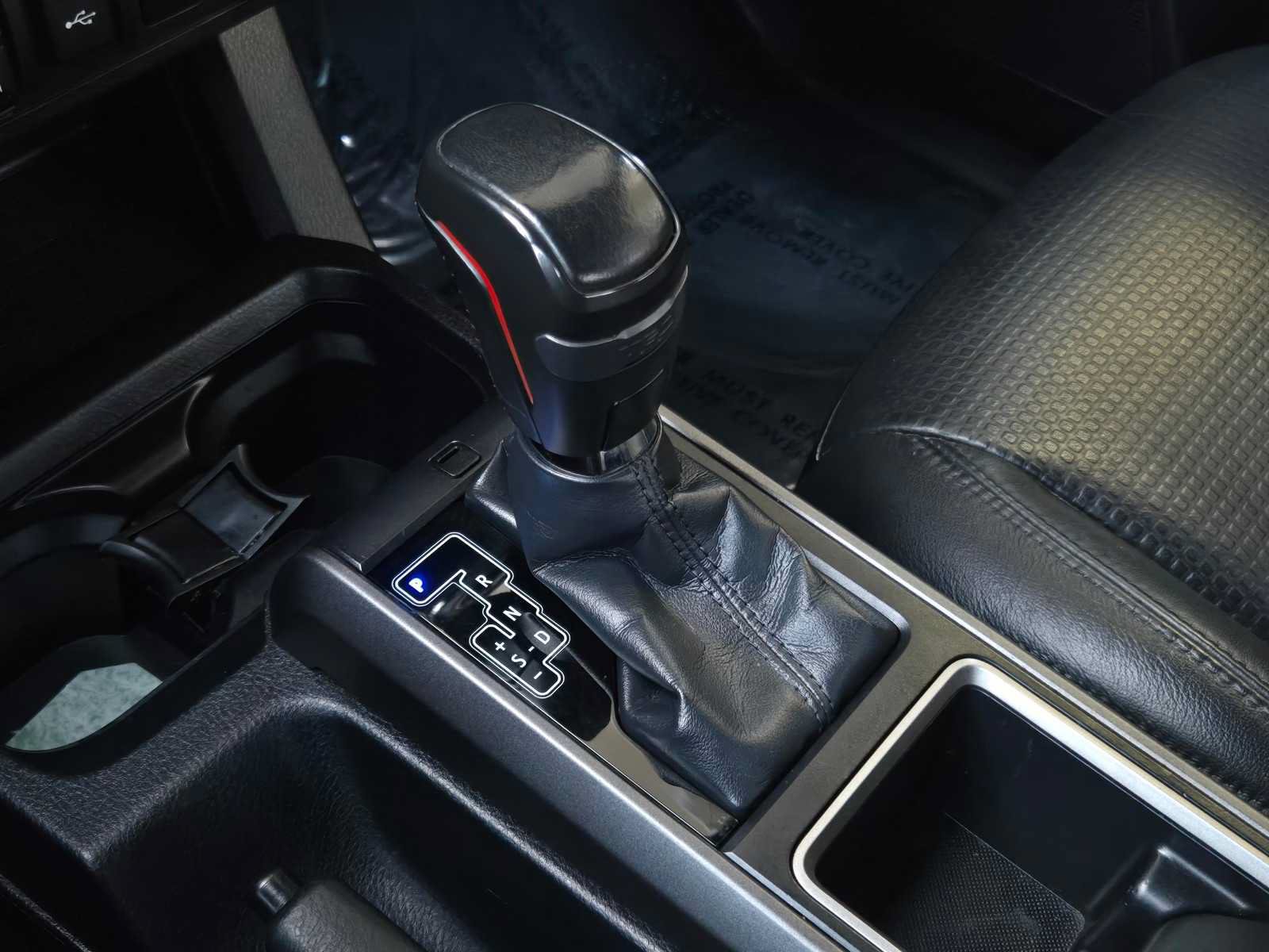 Certified 2020 Toyota Tacoma TRD Off-Road w/ TRD Premium Off Road Package AWD/4WD image 18
