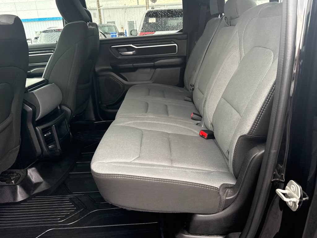 Used 2024 RAM 1500 Big Horn AWD/4WD image 32