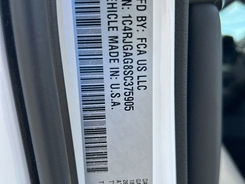 New 2025 Jeep Grand Cherokee Laredo X image 46