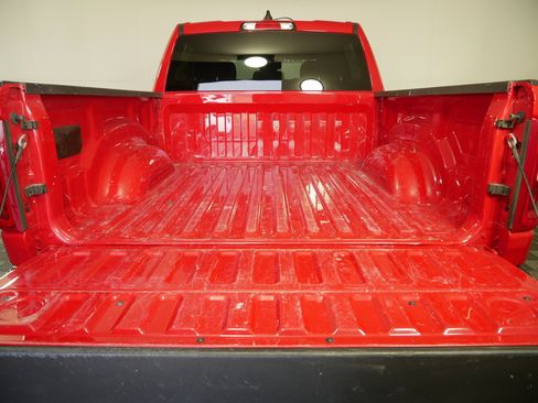 Used 2025 RAM 1500 Big Horn AWD/4WD image 13