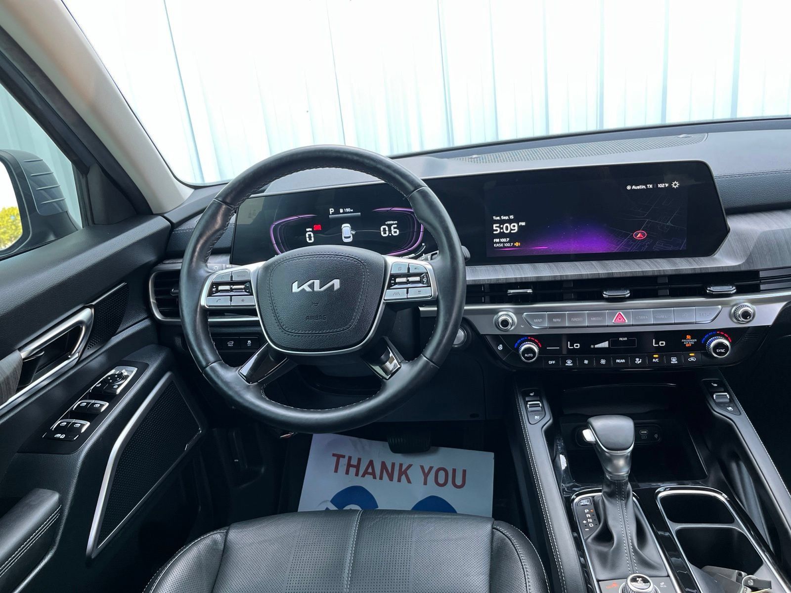 Used 2024 Kia Telluride EX w/ EX Captain's Chair Package AWD/4WD image 23