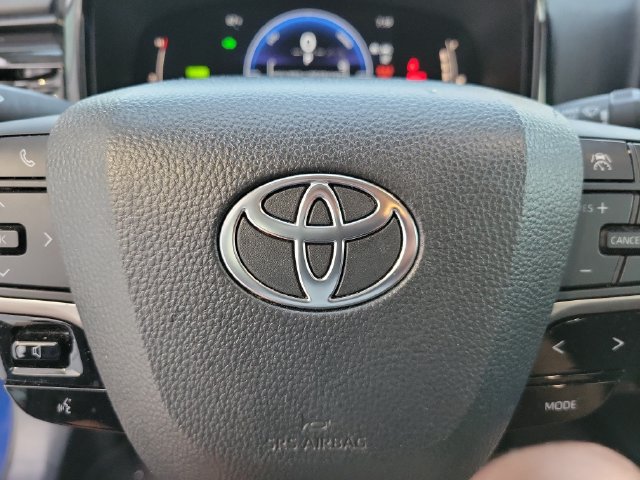Used 2025 Toyota Camry LE FWD image 28