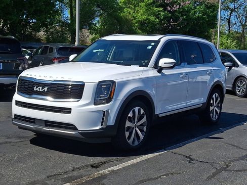 Used 2022 Kia Telluride S AWD/4WD image 2