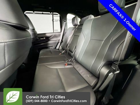 Used 2025 Lexus LX 600 4WD w/ Interior Upgrade Package image 28