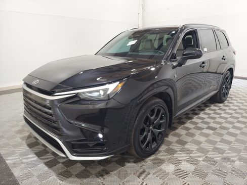 Used 2024 Lexus TX 500h AWD image 1