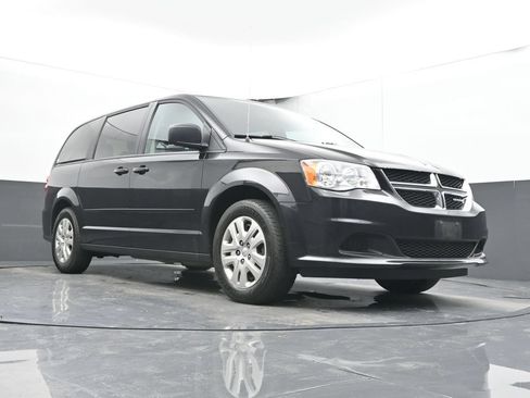 Used 2016 Dodge Grand Caravan SE w/ Quick Order Package 29E SE FWD image 41