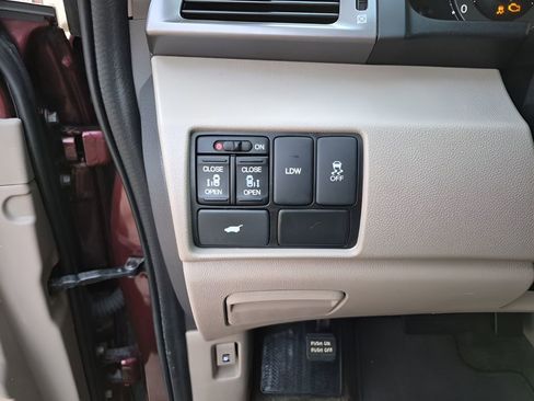 Used 2016 Honda Odyssey EX-L image 29