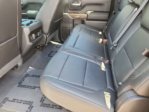 Used 2020 Chevrolet Silverado 1500 RST AWD/4WD image 10