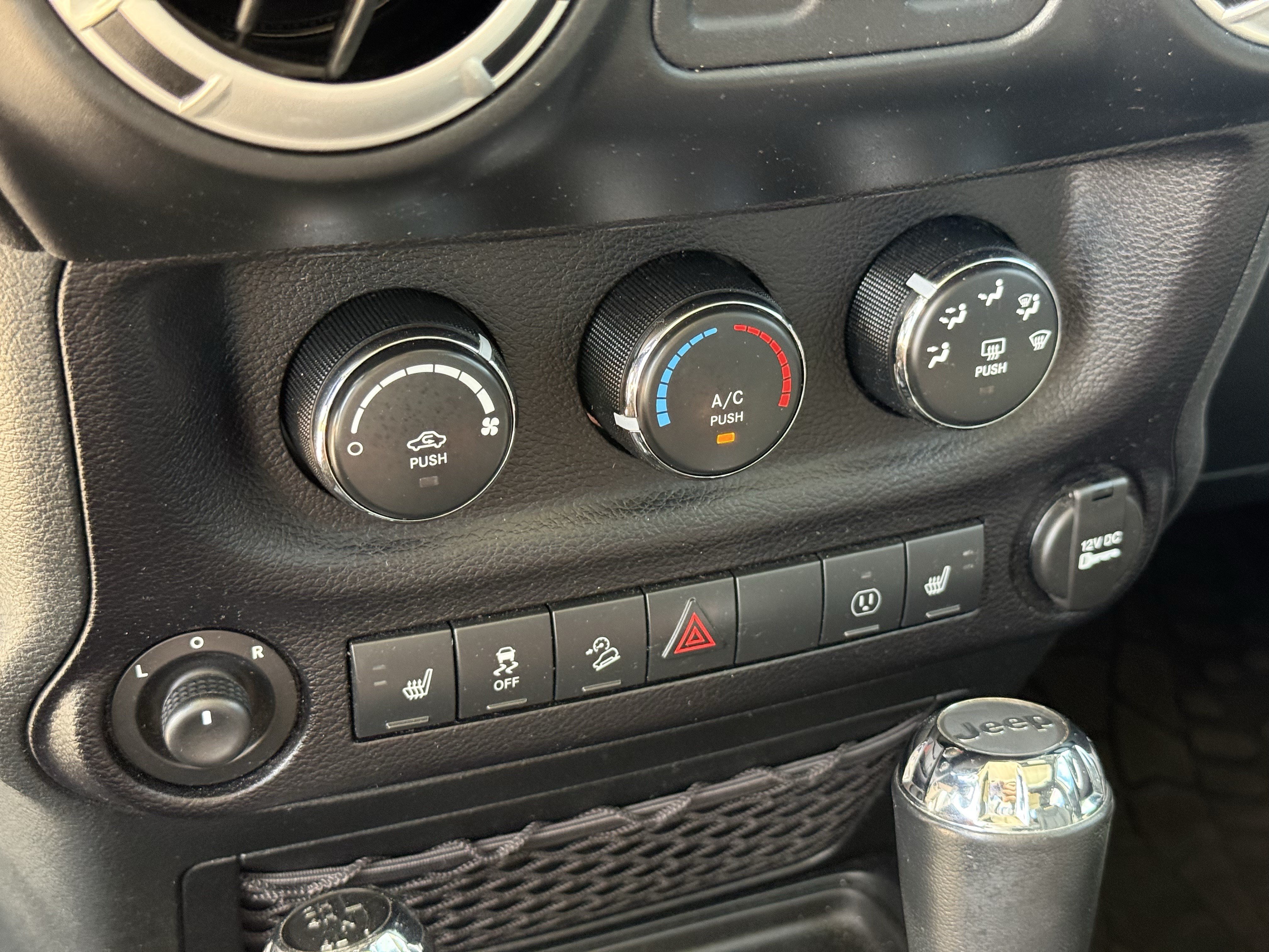 Used 2015 Jeep Wrangler Sahara w/ Trailer Tow Group AWD/4WD image 22