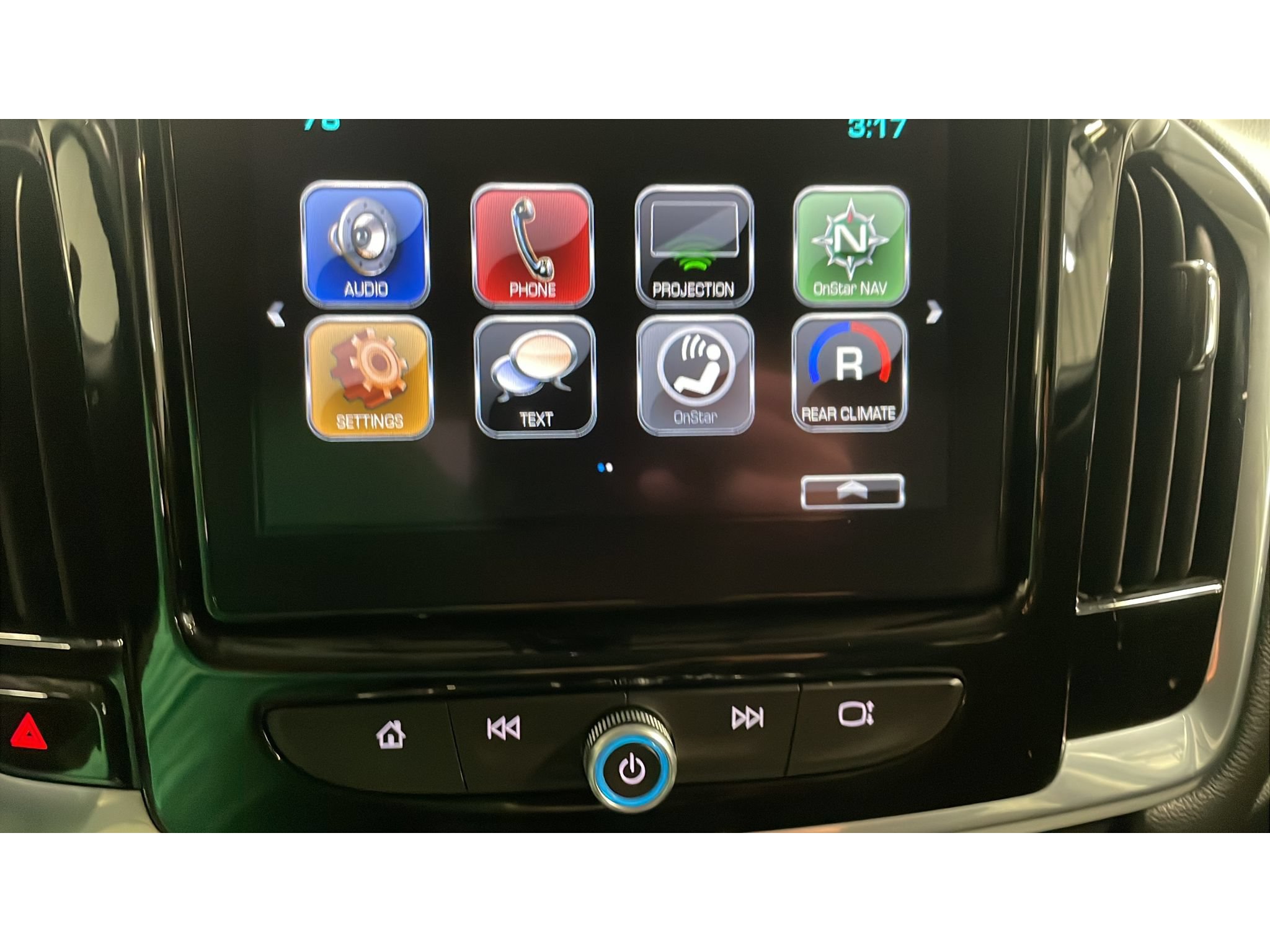 Used 2018 Chevrolet Traverse LT AWD/4WD image 12